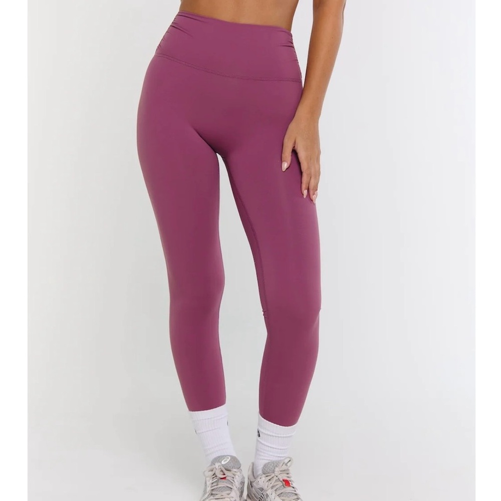 Astoria Airvíve Ruched leggings Sugarplum